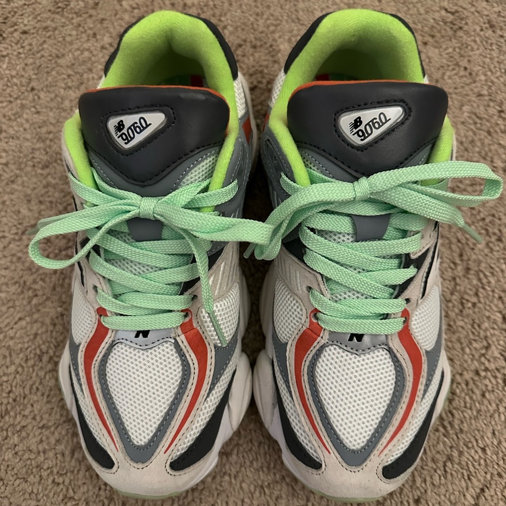 New Balance 9060 GLOW